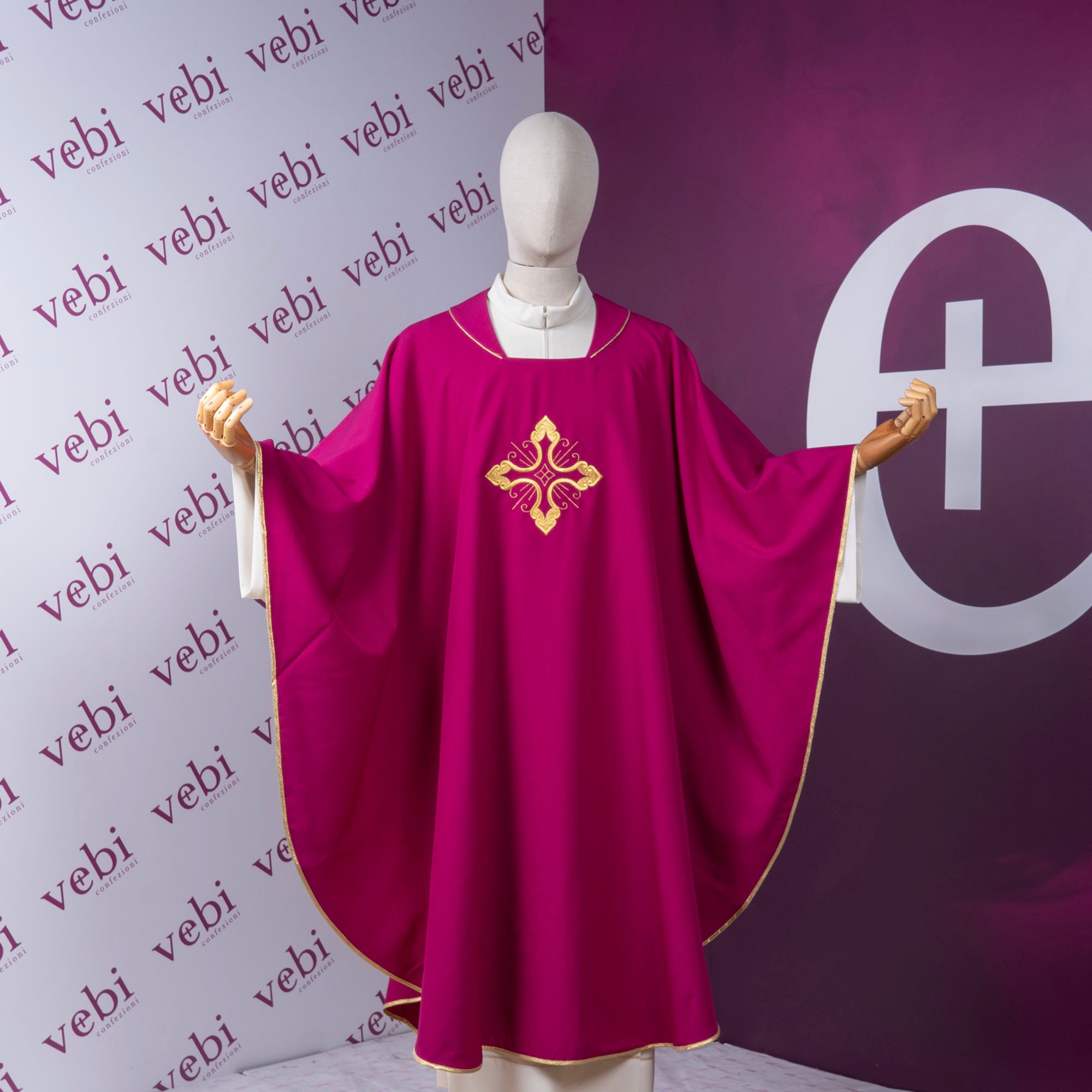 Casula Sacerdotale Ricamo Croce Oro Disponibile Colori Lit. + Rosa, Morello, Nero