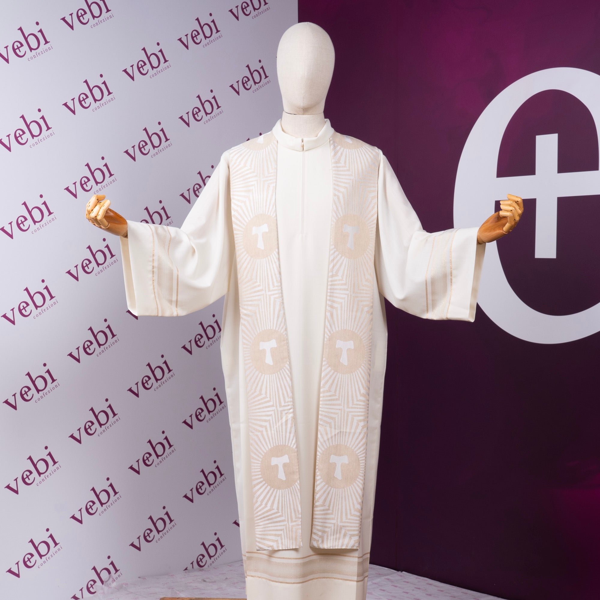 Casula Sacerdotale Motivi Rotondi e Lineari con Croce Tau