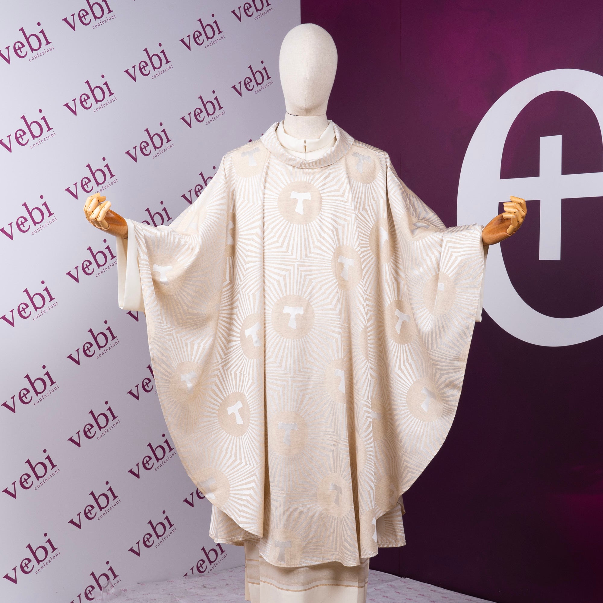 Casula Sacerdotale Motivi Rotondi e Lineari con Croce Tau