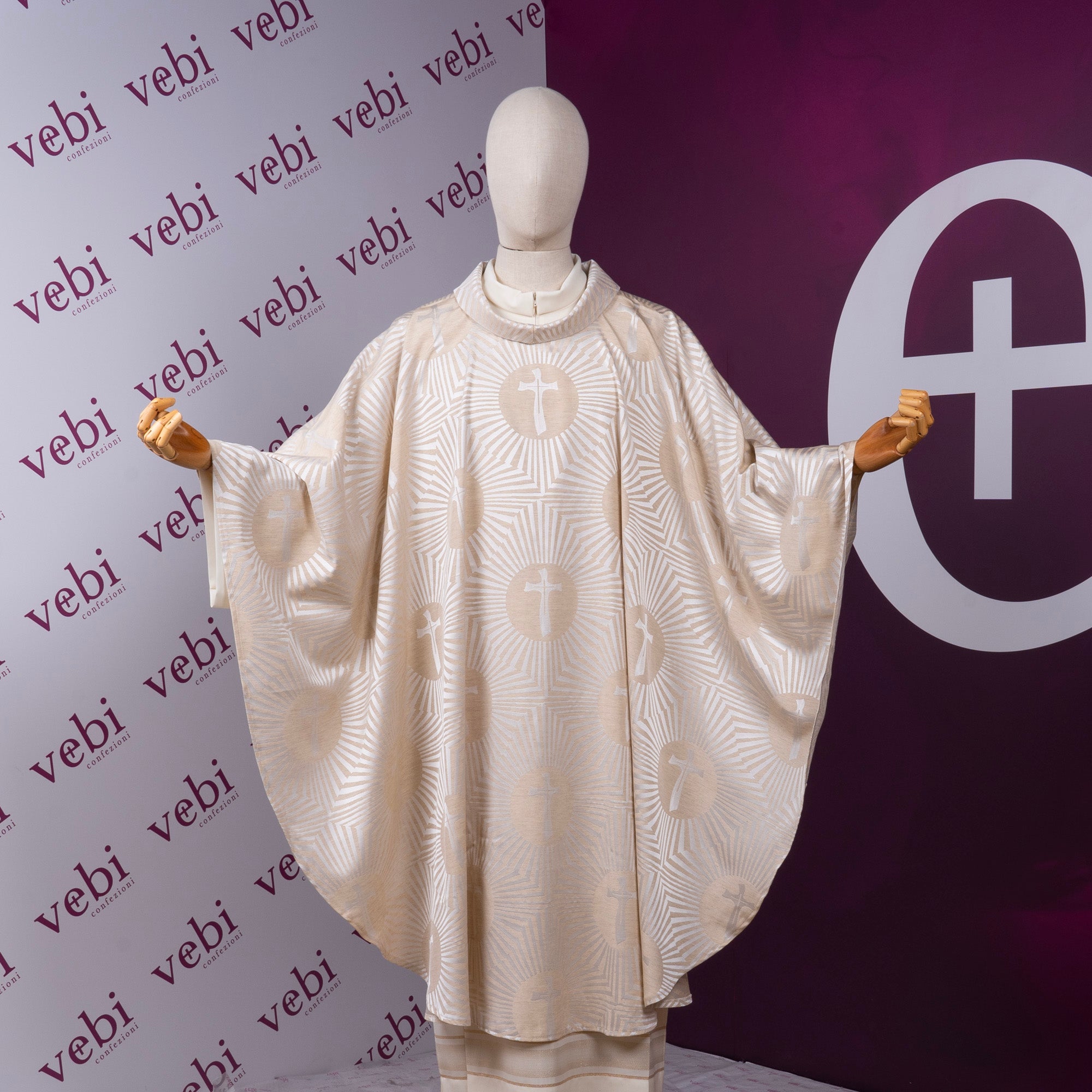 Casula Sacerdotale Motivi Rotondi e Lineari con Croce