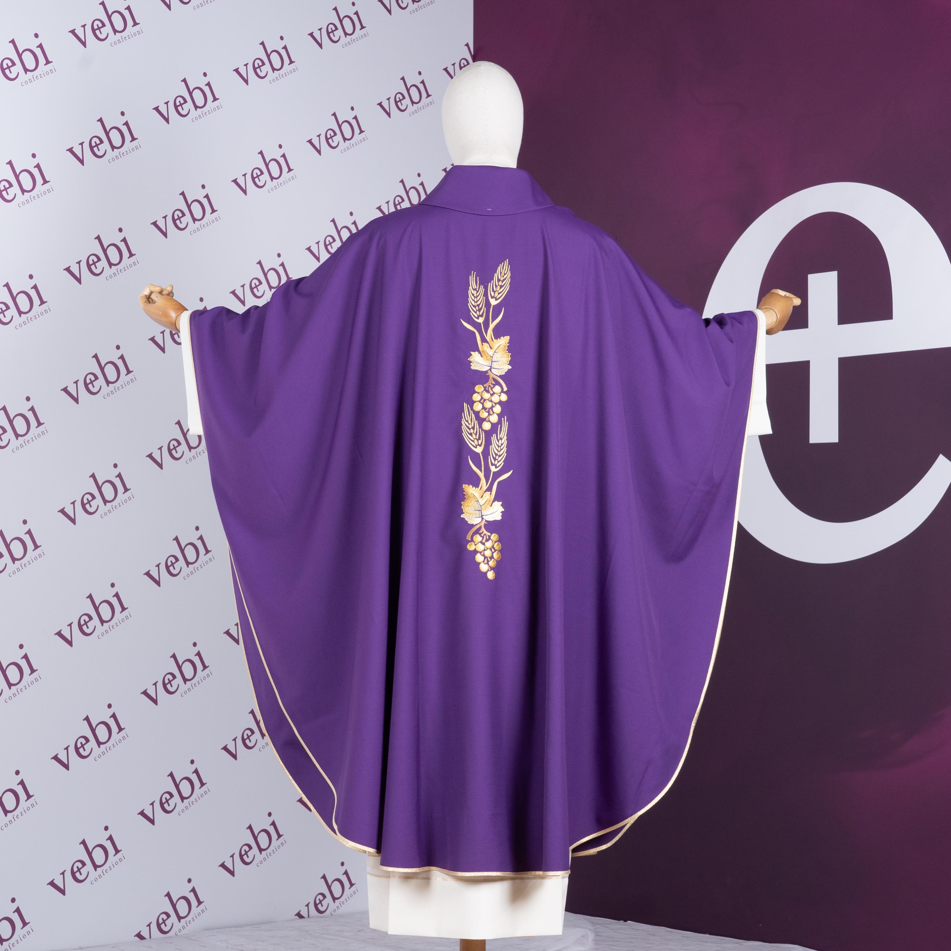 Casula in Terital Lana con Ricamo Uva e Grano (Disp. 4 Colori Liturgici)