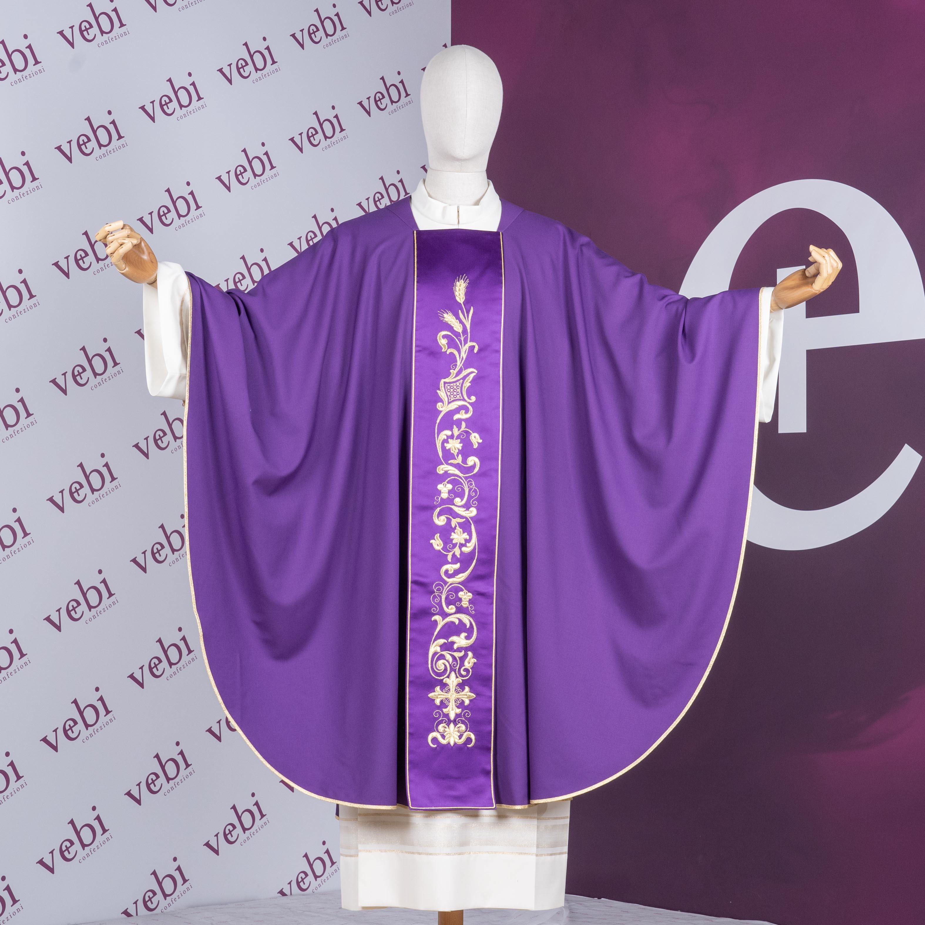 Casula in Sallia di Lana Pura con Stolone di Seta (Colori Liturgici)