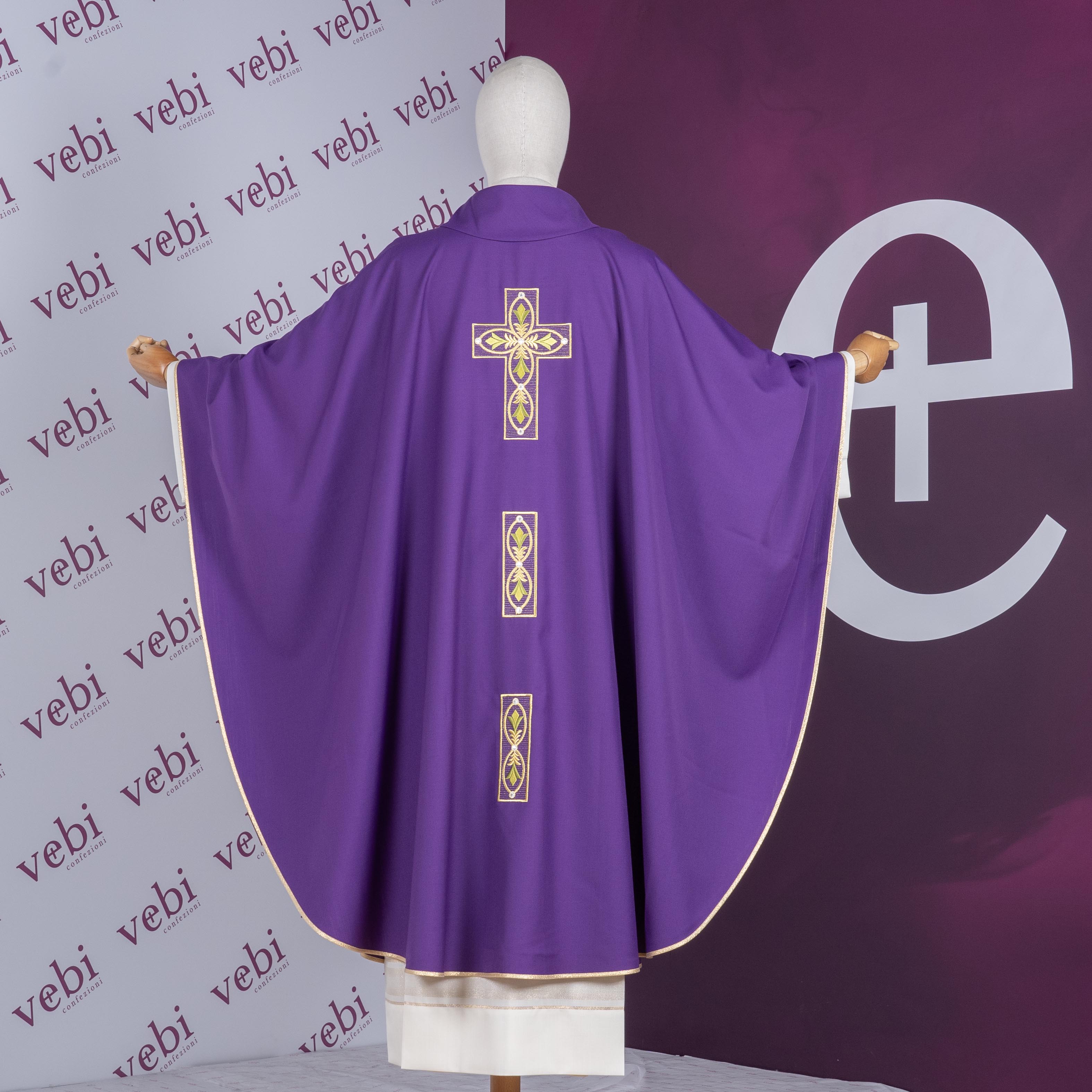 Casula con Ricamo Croce (Colori Liturgici e Morello Disponibili)