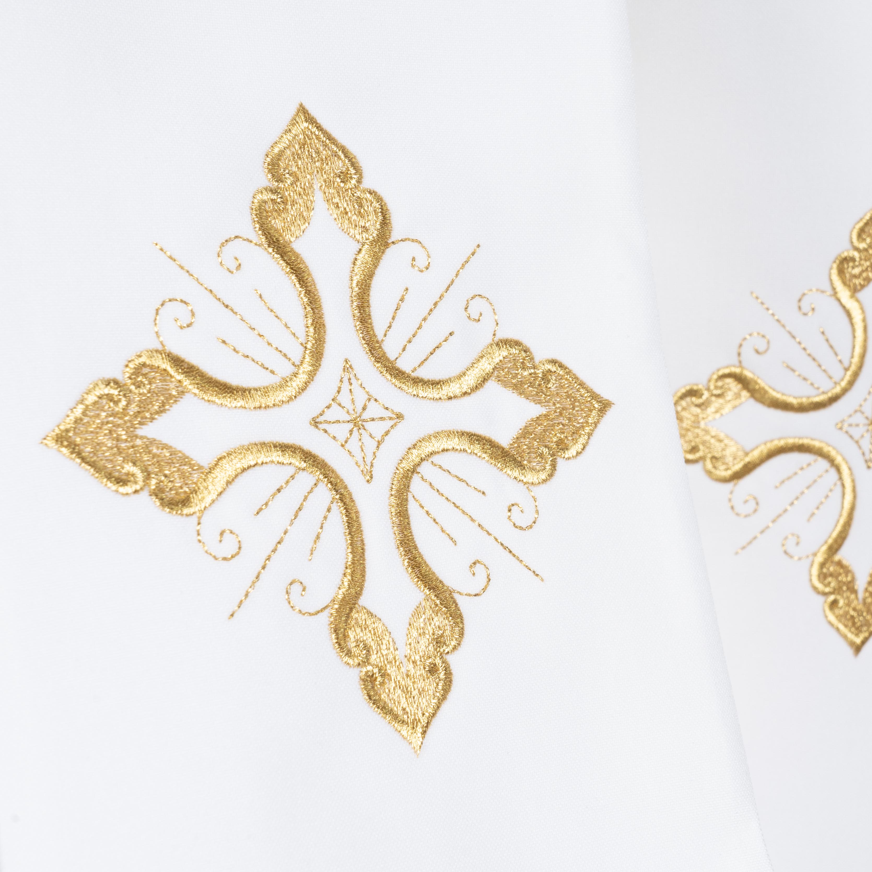 Stola per Sacerdote Ricamo Croce Rifinitura Oro (Colori Liturgici Disponibili)