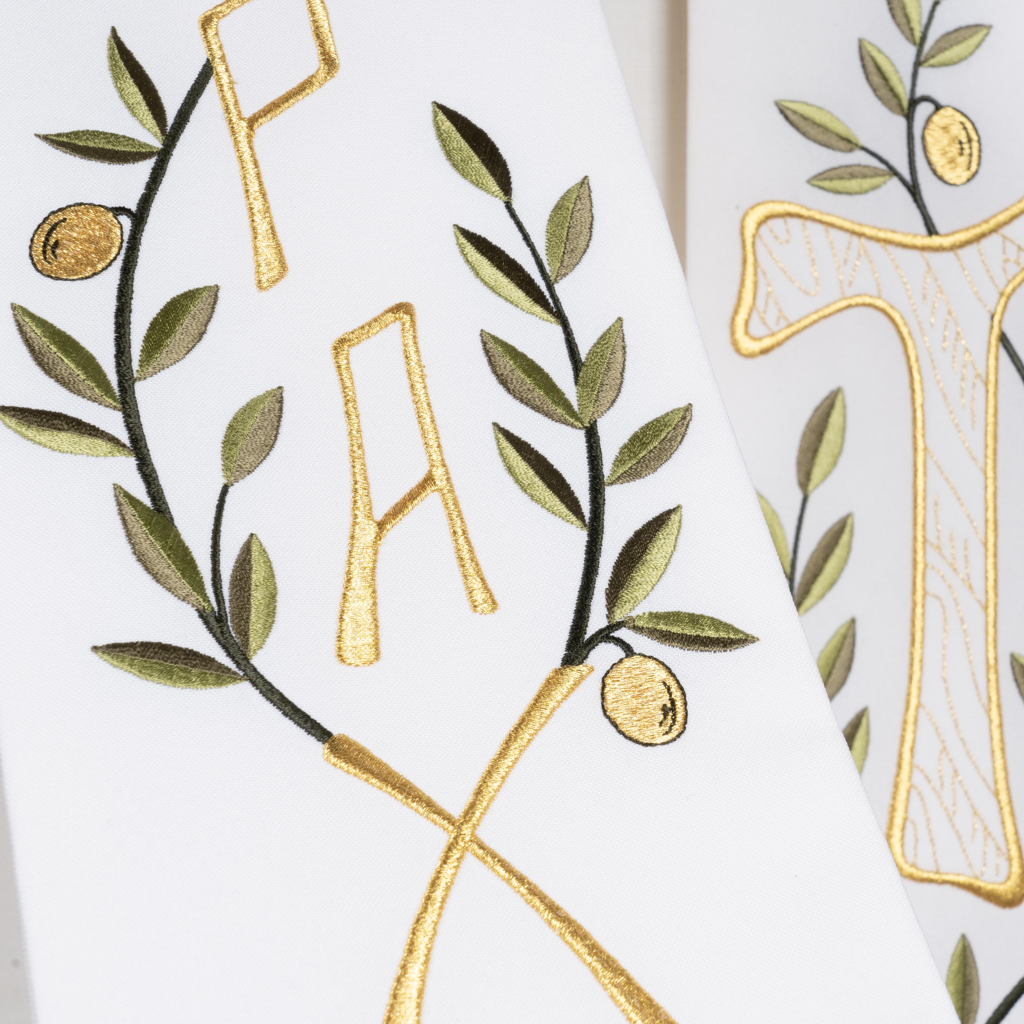 Stola Sacerdotale con Ricamo Colorato Simboli Sacri (Colori Liturgici Disponibili)