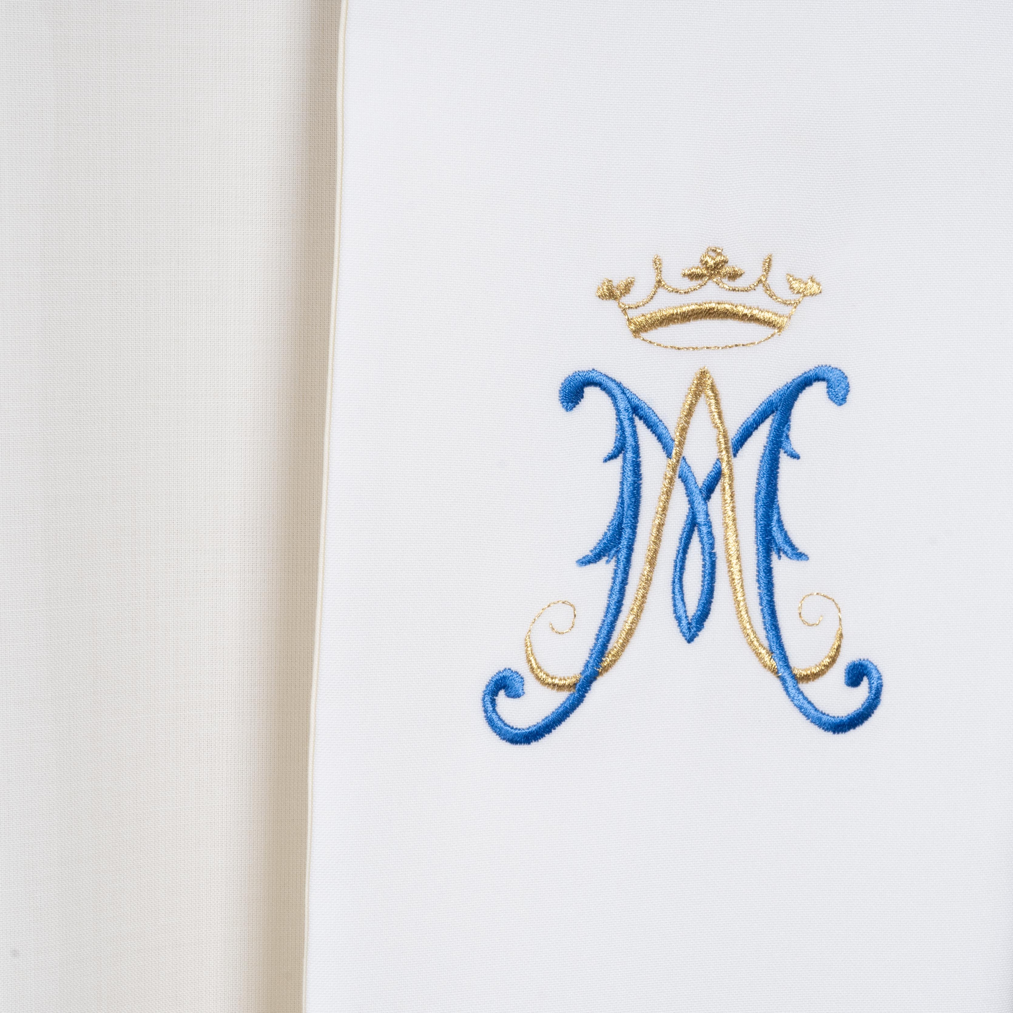 Stola Mariana Ricamo Monogramma