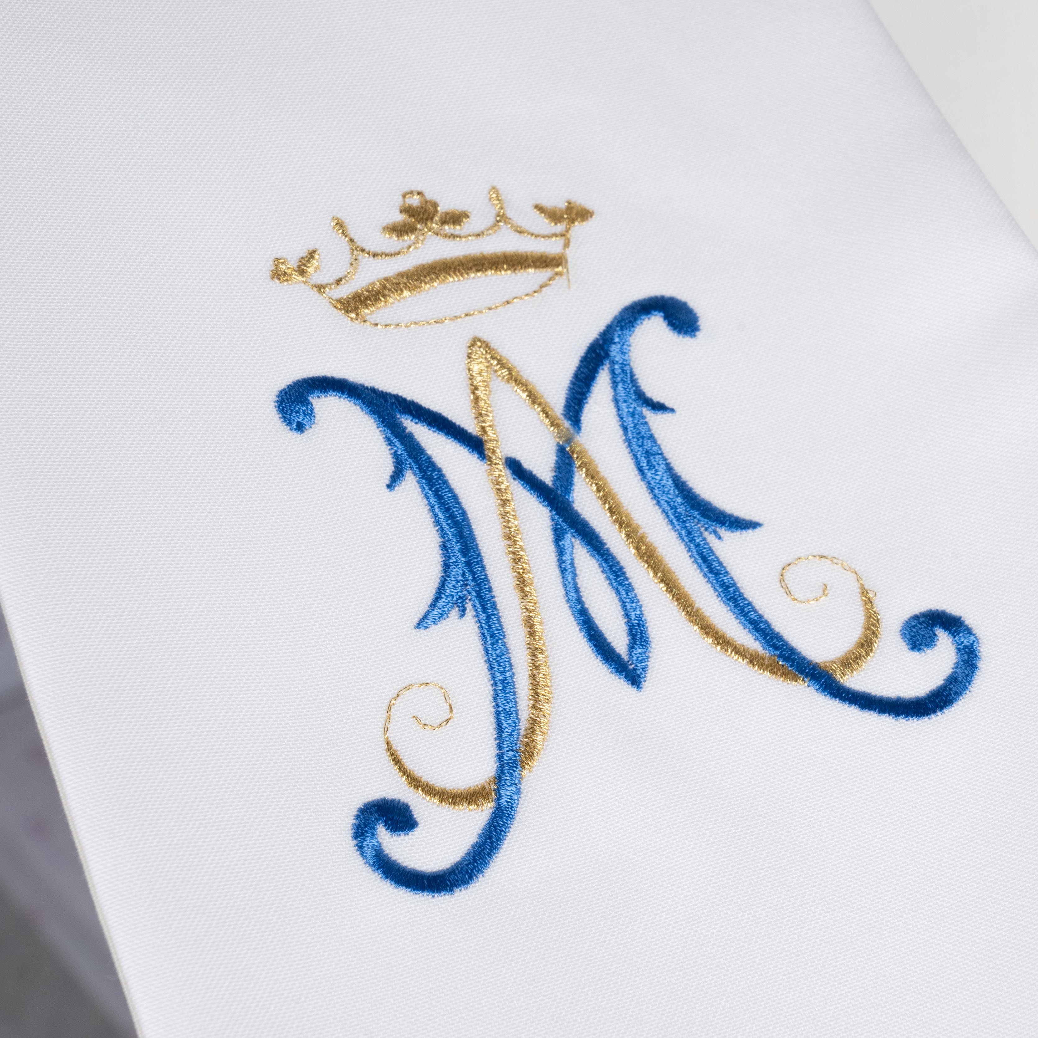 Stola Mariana Ricamo Monogramma