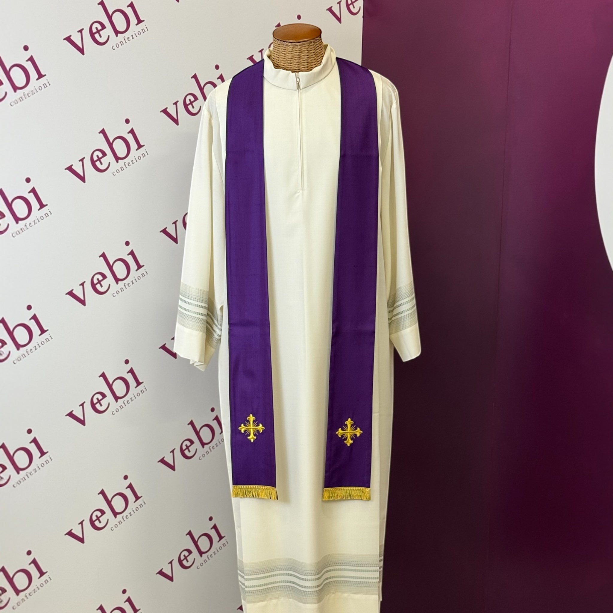 Casula Solenne Marini Ricamo Floreale Oro (Disp. 4 Colori Liturgici e Mariana)