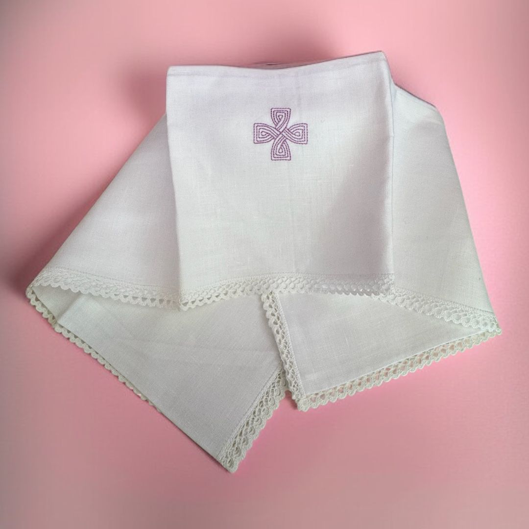 Amitto in Puro Lino con Ricamo Croce Viola