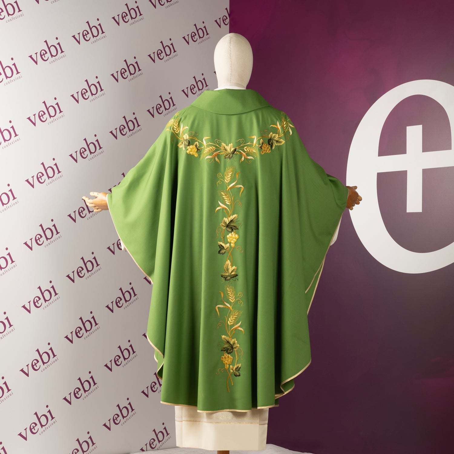 Casula in Lana Ricamo Spiga e Uva  (4 Colori Liturgici)