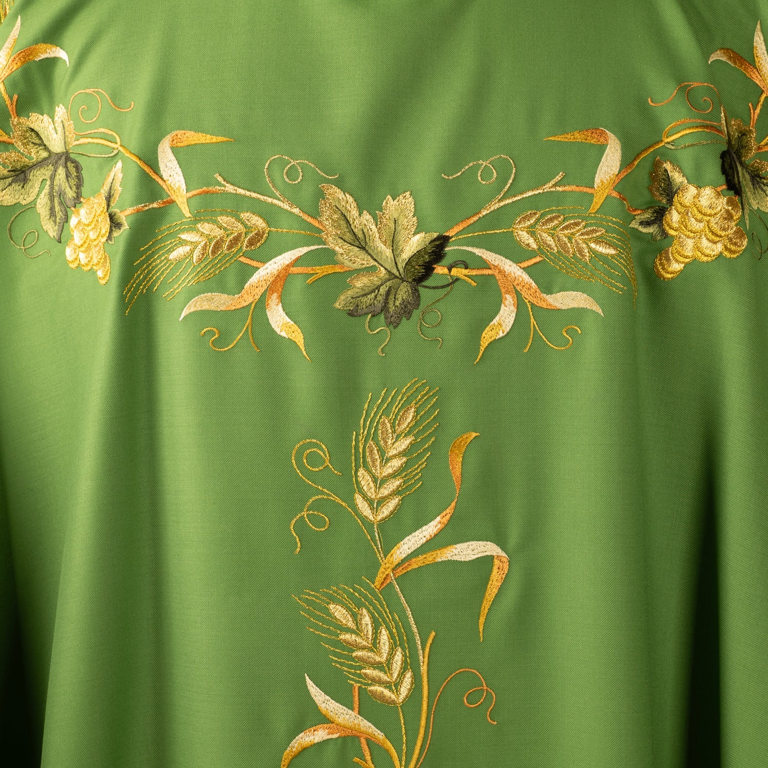 Casula in Lana Ricamo Spiga e Uva  (4 Colori Liturgici)