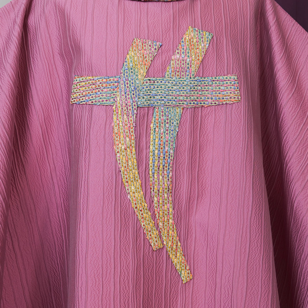 Casula in Seta Effetto Rigato con Croce Stilizzata (Colori Liturgici Disponibili)