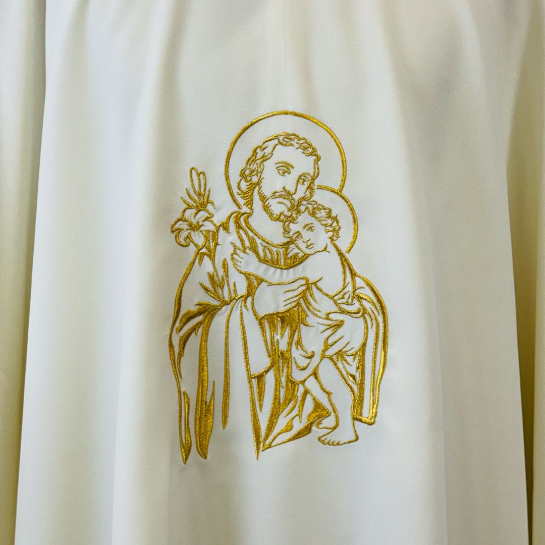 Casula Bianca con Ricamo Oro di San Giuseppe