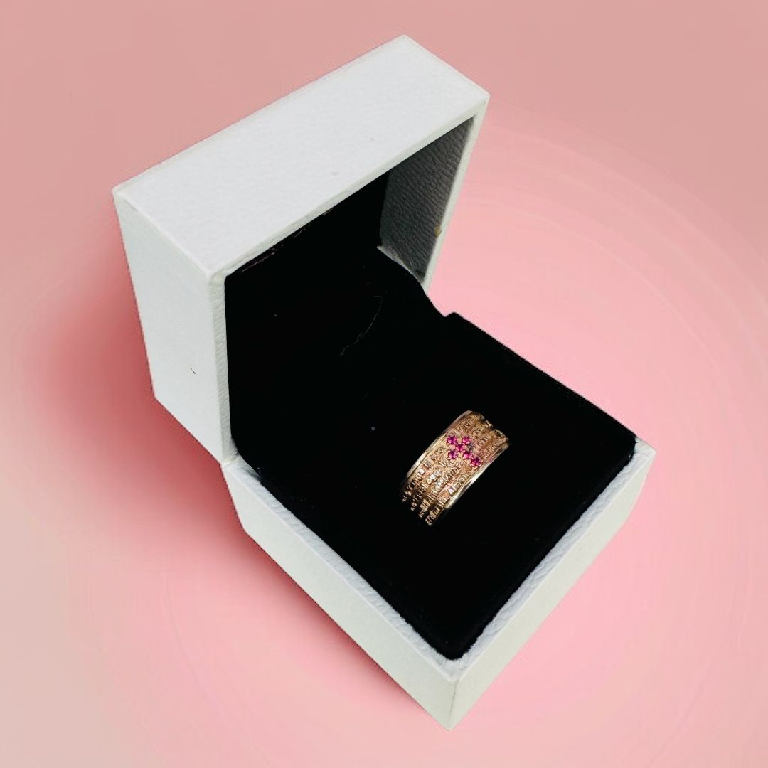 Anello in Argento Finitura Oro Rosa con Scritta a Rilievo Padre Nostro e Croce Zirconi Rosa
