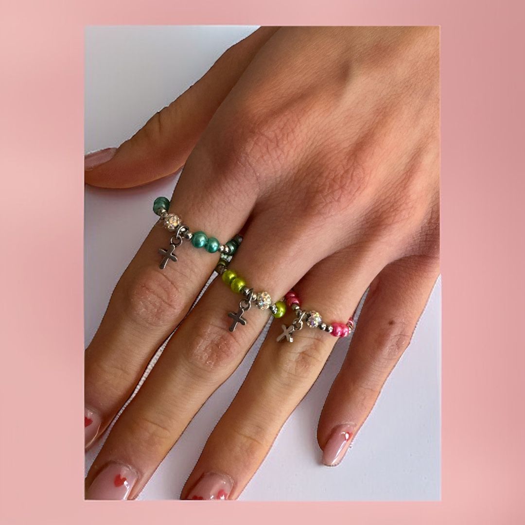 Anello Elasticizzato con Croce (Diversi Colori Disponibili)