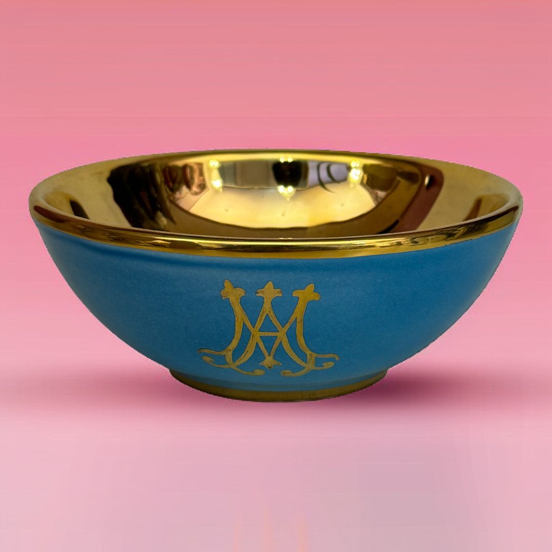 Patena Mariana in Ceramica Celeste con Monogramma Oro