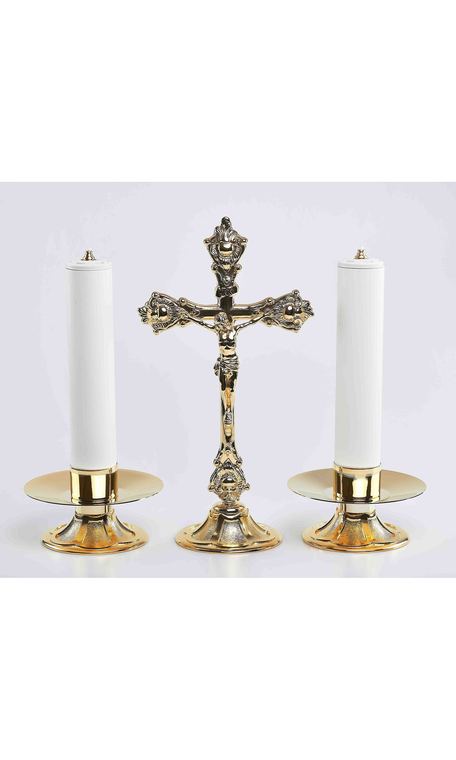 Coppia di candelieri con finte candele base scanalata