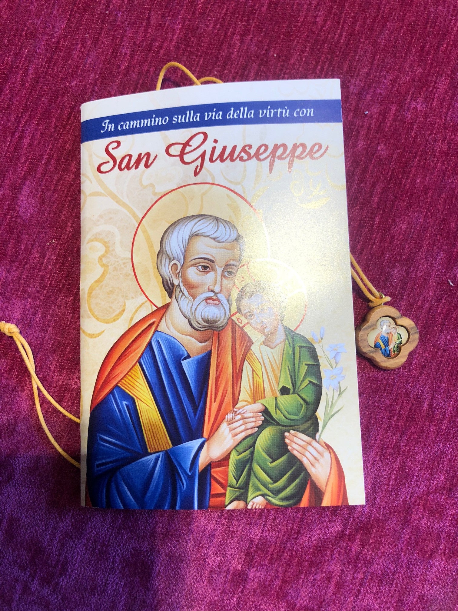 Librino di San Giuseppe con ciondolo