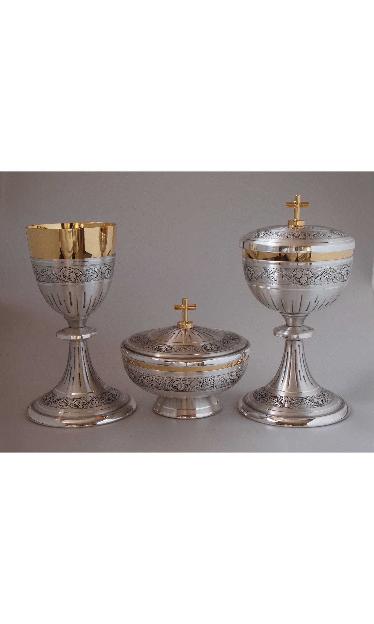 Pisside Bassa in bronzo fuso con cesellature Argento