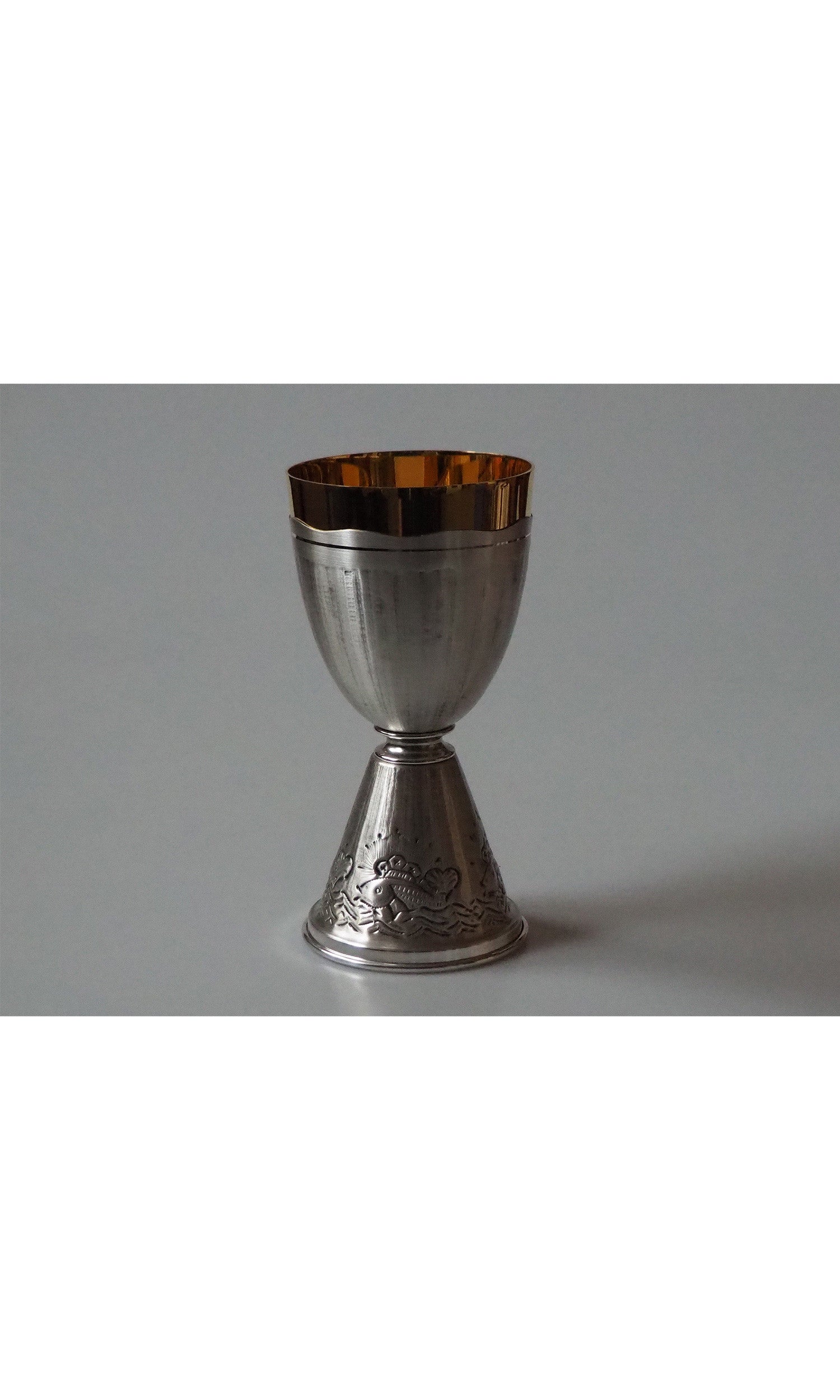 Calice semplice colore Argento con Bassorilievo Pesci