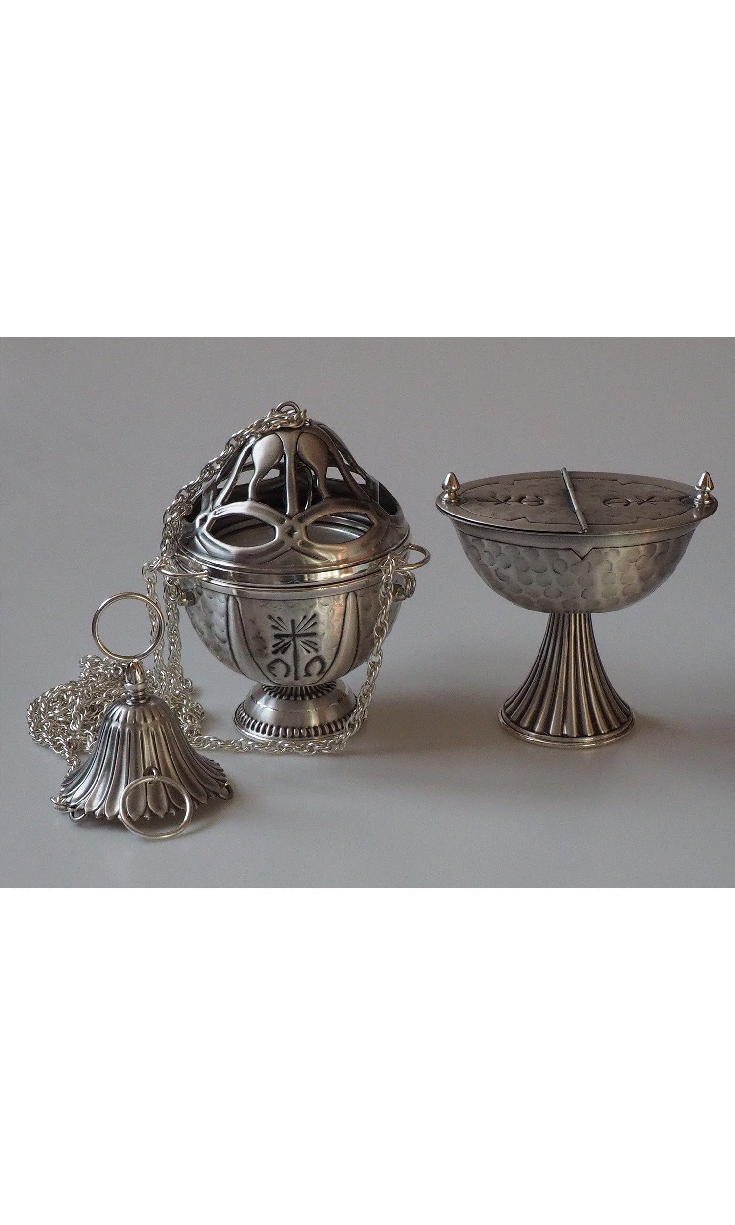 Turibolo e navicella in Ottone Nickelato con cesellature