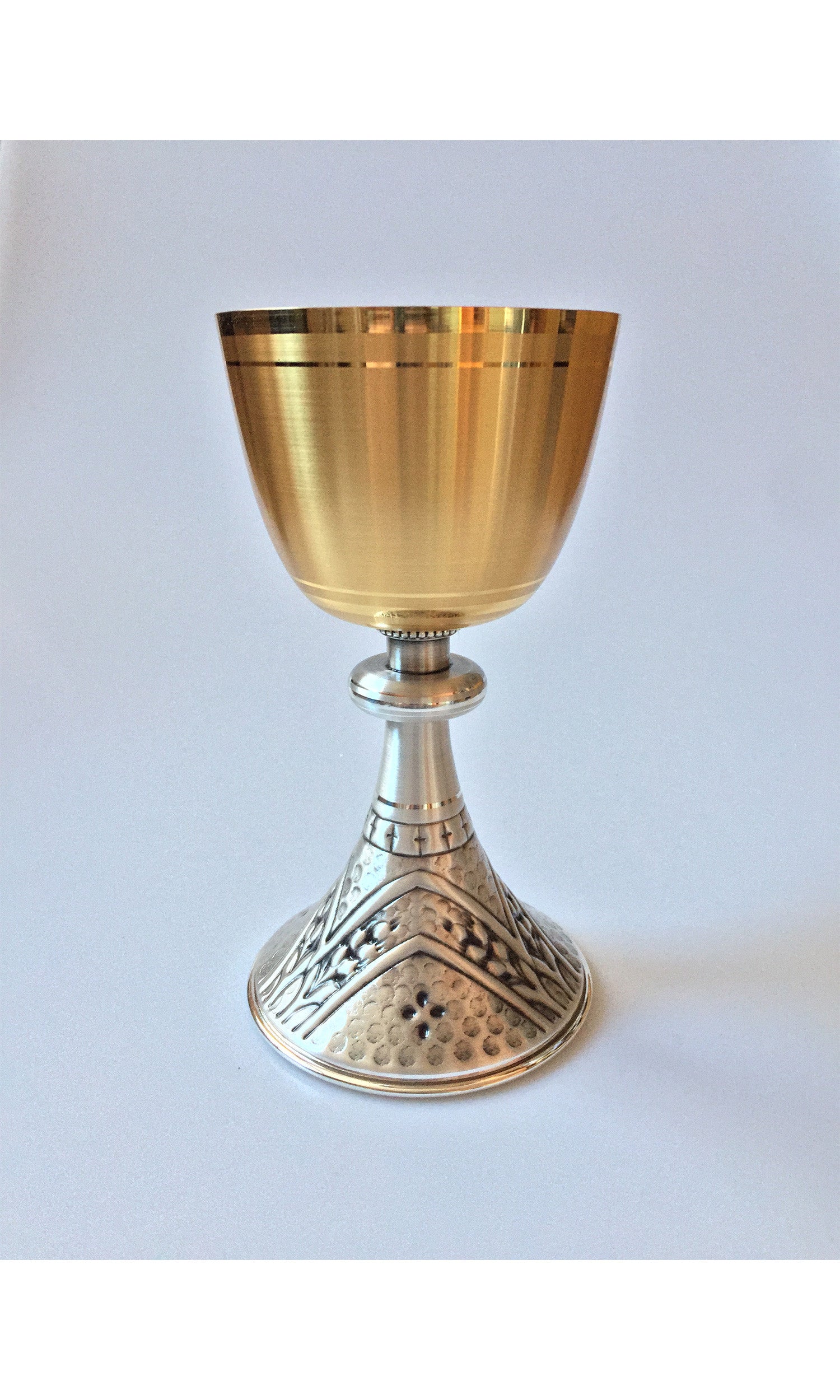 Calice semplice cesellato Coppa Oro e Stelo argento cesellato