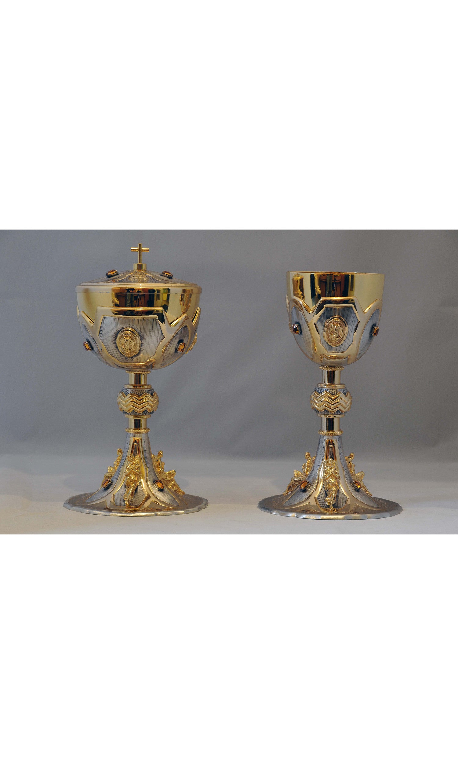 Pisside con Topazi in Bronzo fuso colore oro e Argento