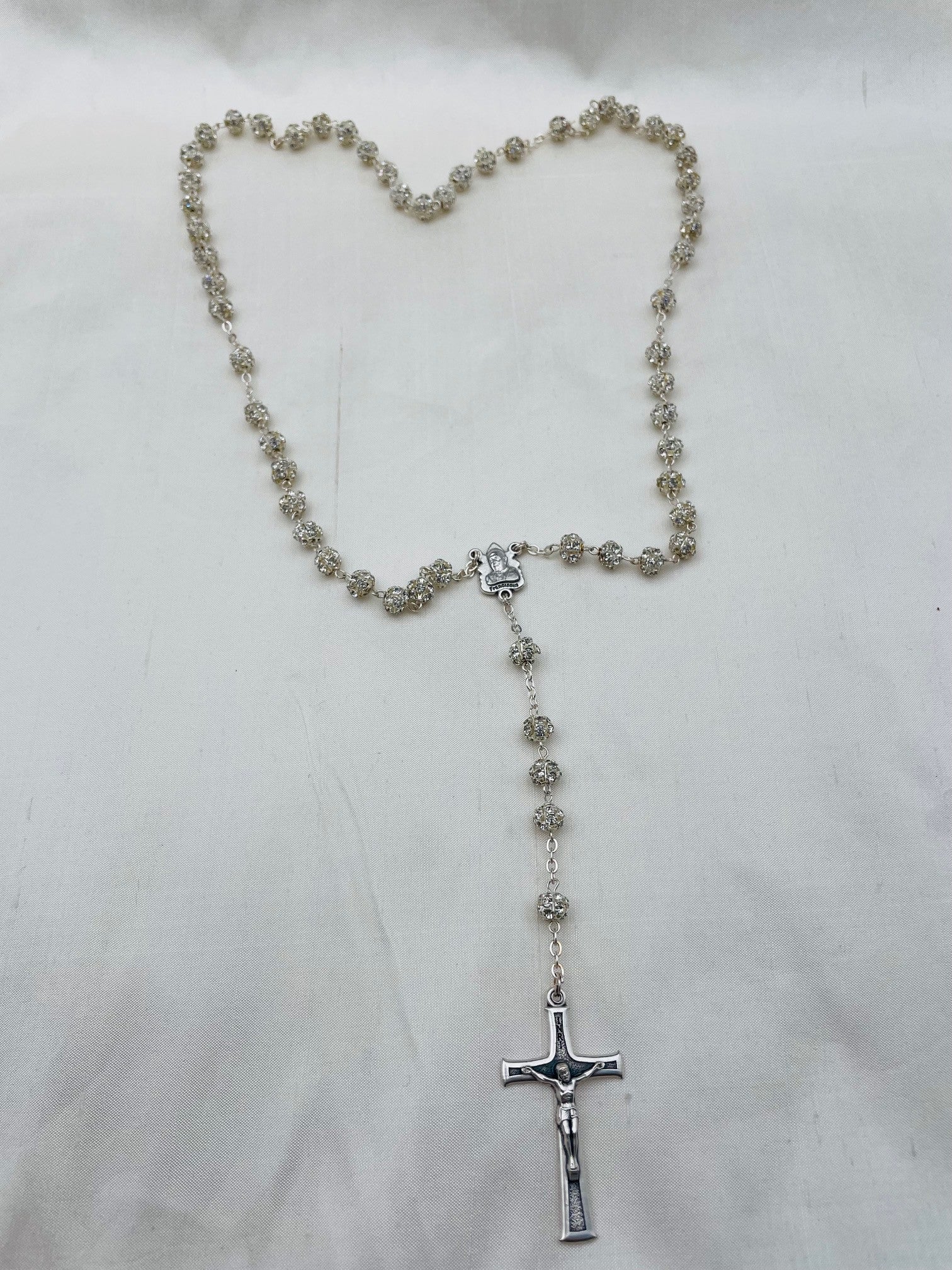 Rosario con sfere zirconi bianchi crociera Papa Francesco