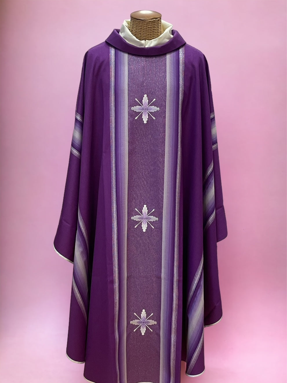 Casula in Lana e Seta Rigata Ricamo Croci (Colori Lit. Rosa e Morello, Mariana Disponibili)