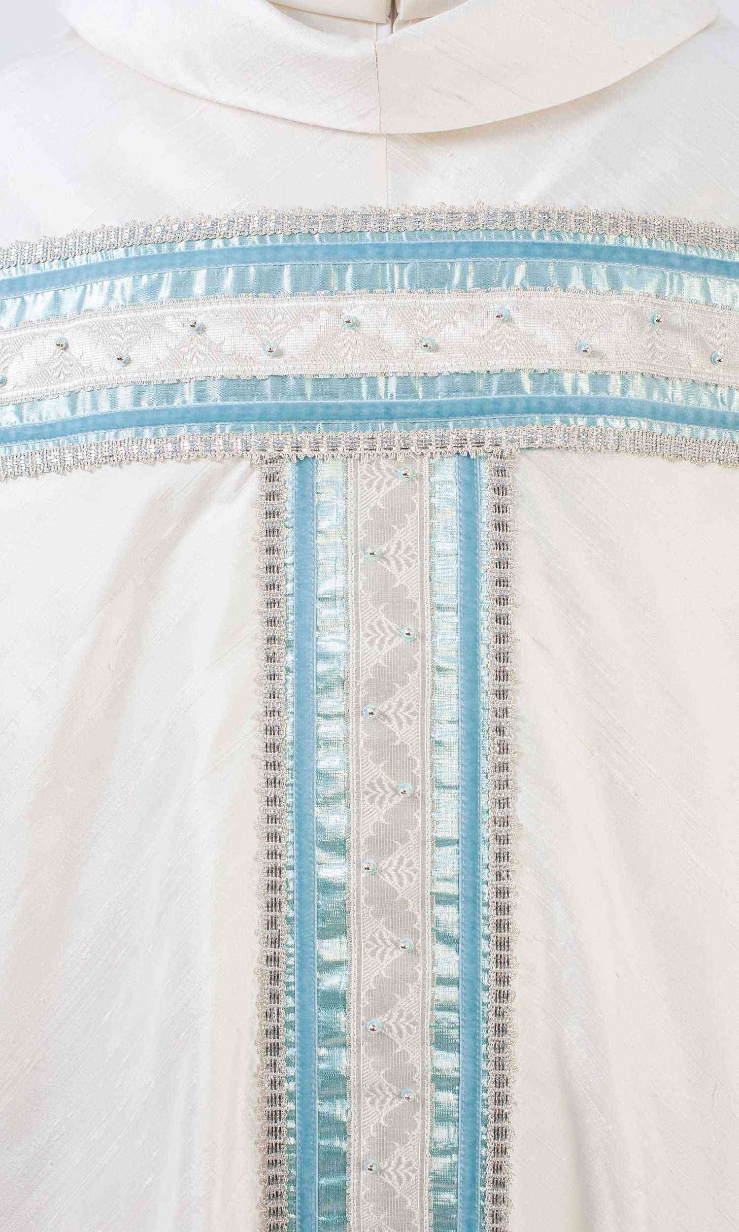 Casula Mariana Bianca con Stolone Argento e Azzurro