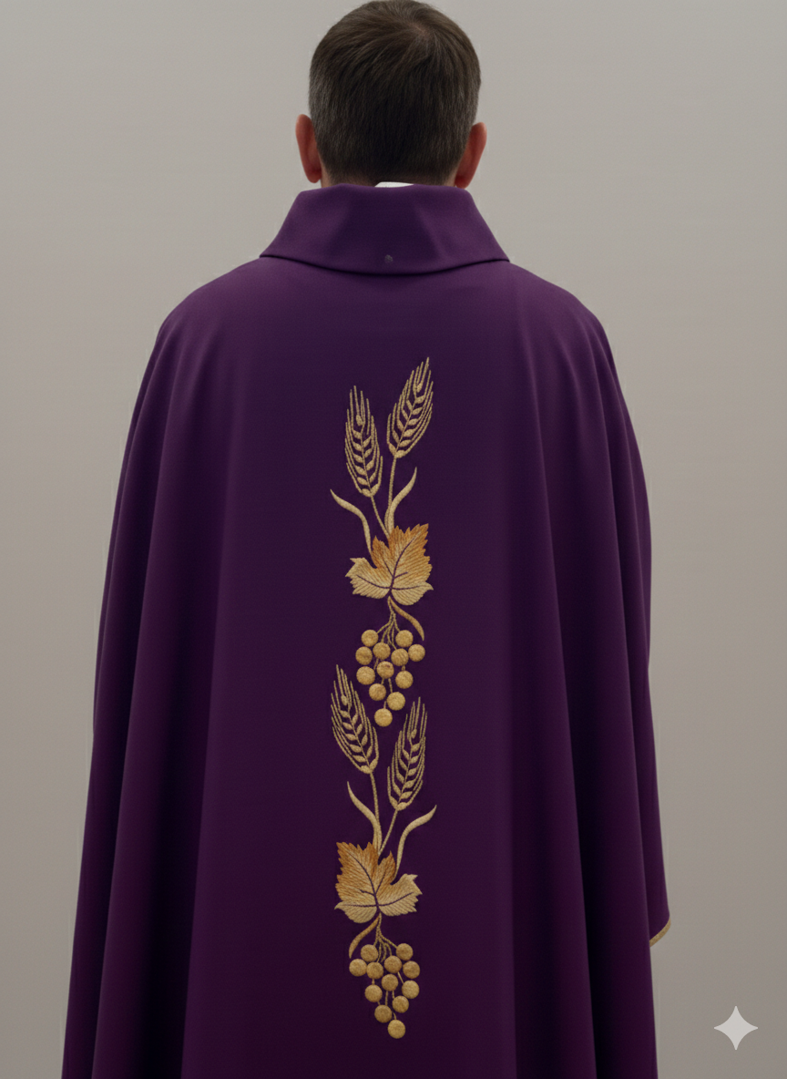 Casula viola con ricamo grano ed uva in misto lana
