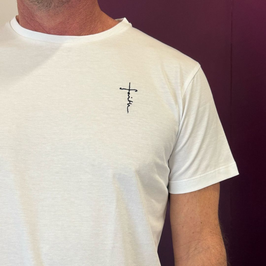 Maglia Bianca Manica Corta in Morbido Cotone Italiano con Croce Faith (Fede)