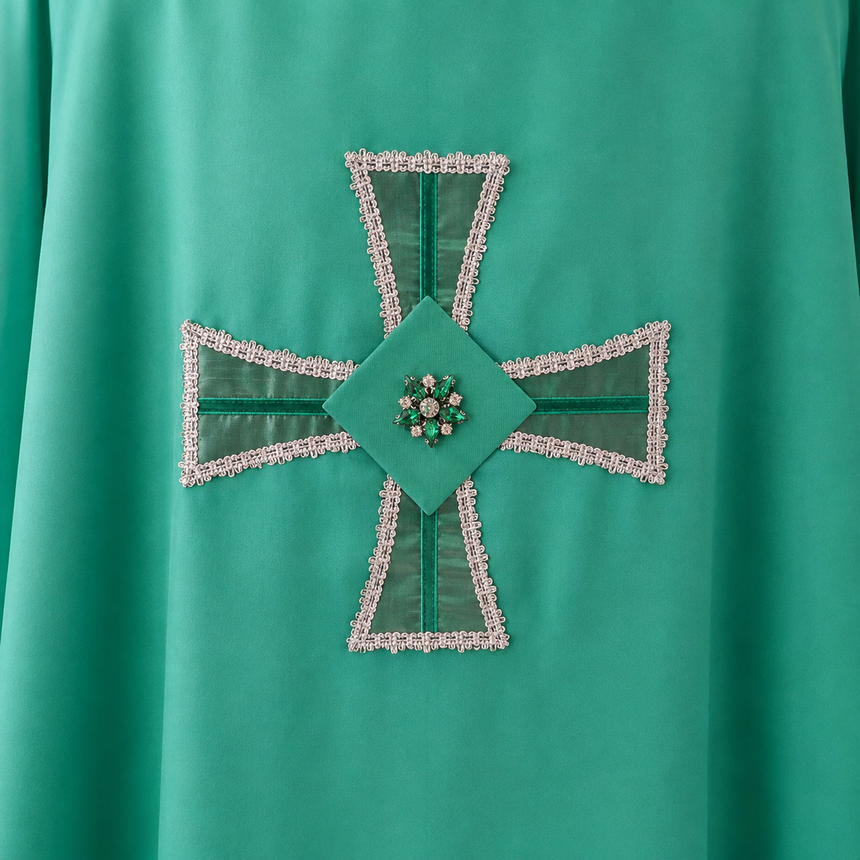 Casula liturgica verde in seta con croce