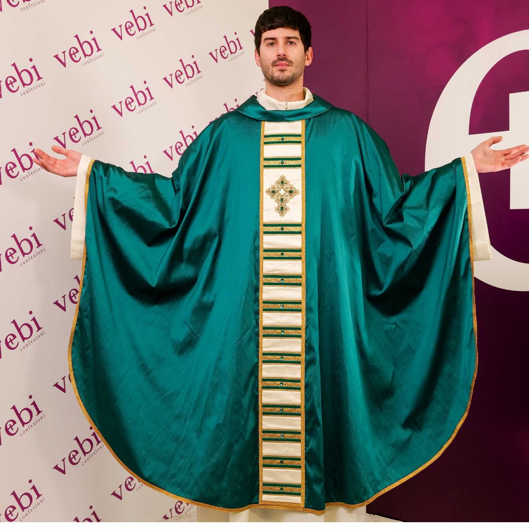 Casula in Seta con Stolone Ricamato (Colori Liturgici, Rosa e Celeste Disponibili)