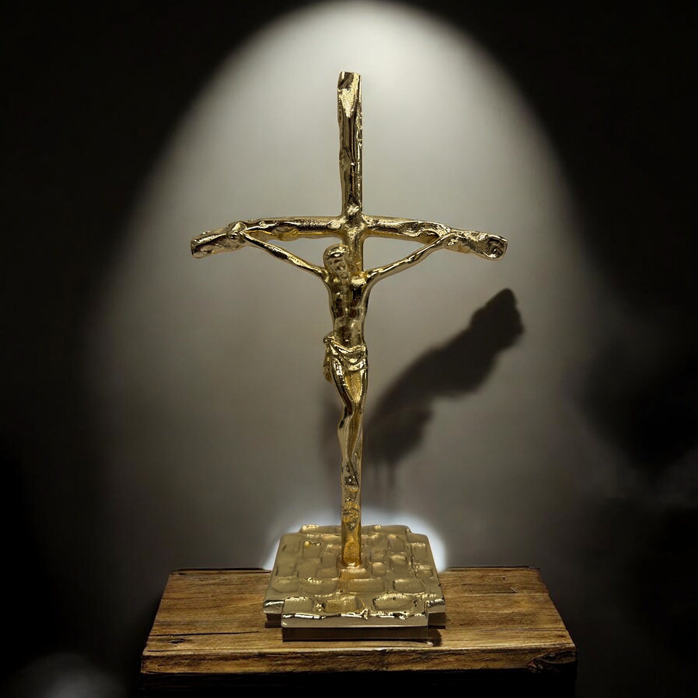 Croce da Tavolo in Bronzo fuso Dorata Altezza 20 cm