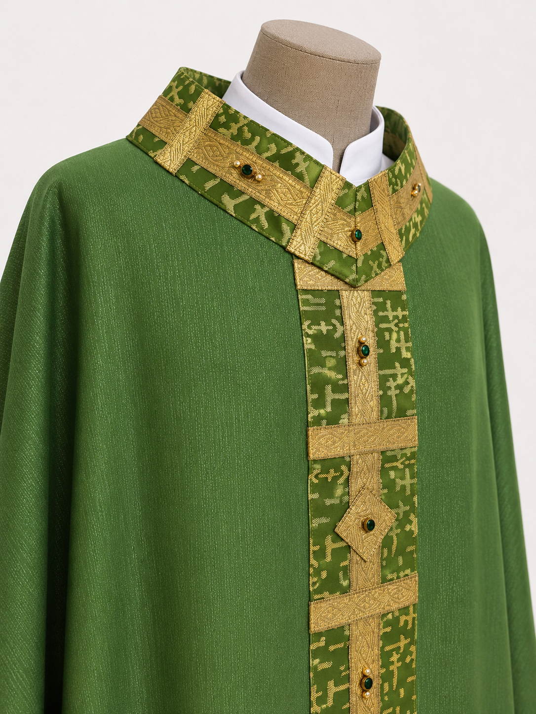 Casula Liturgica con Stolone Ricamato – Disponibile in Tutti i Colori Liturgici