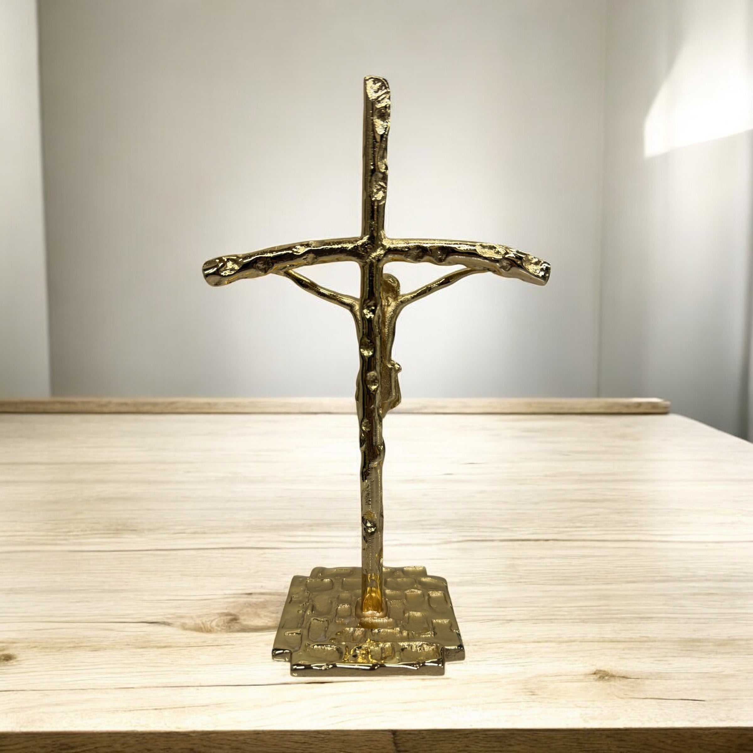 Croce da Tavolo in Bronzo fuso Dorata Altezza 20 cm