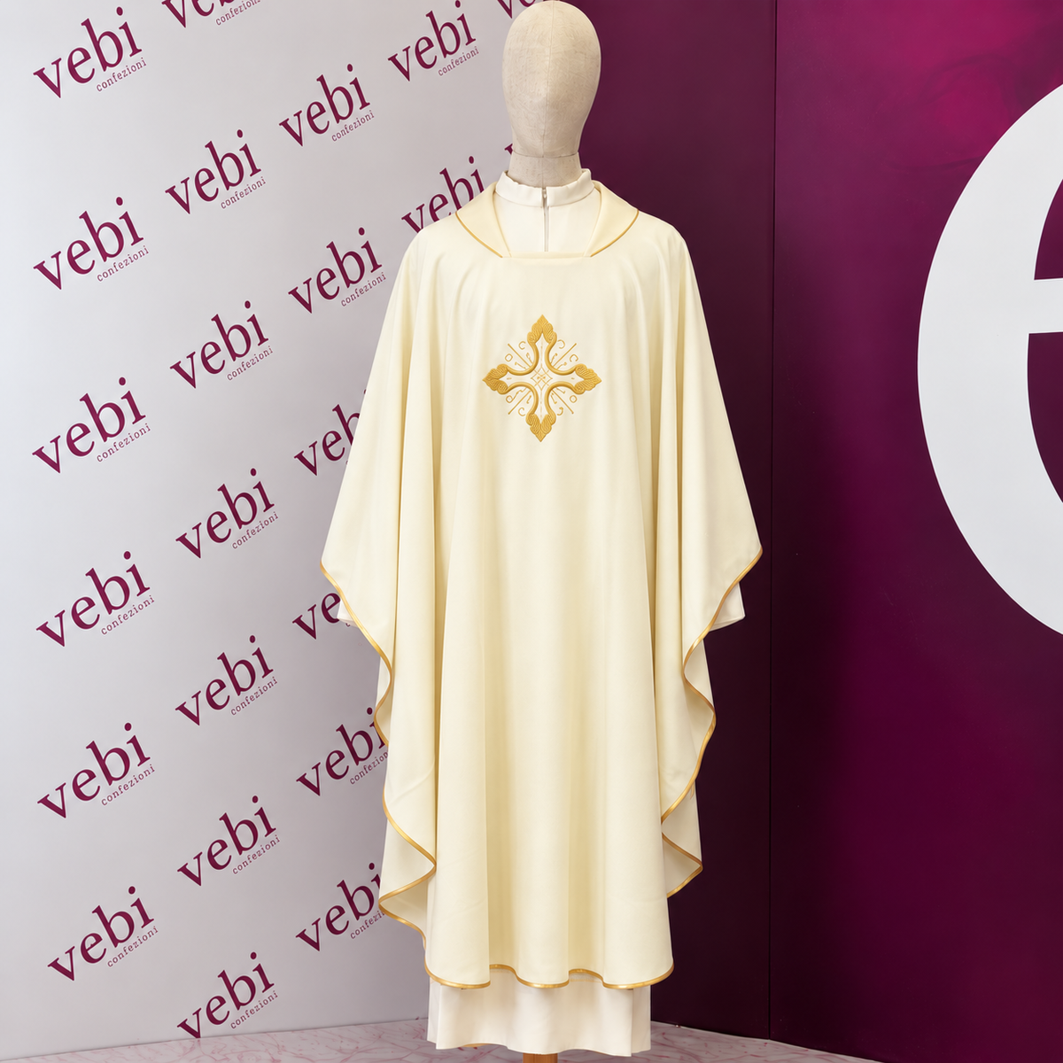 Casula Sacerdotale Ricamo Croce Oro Disponibile Colori Lit. + Rosa, Morello, Nero