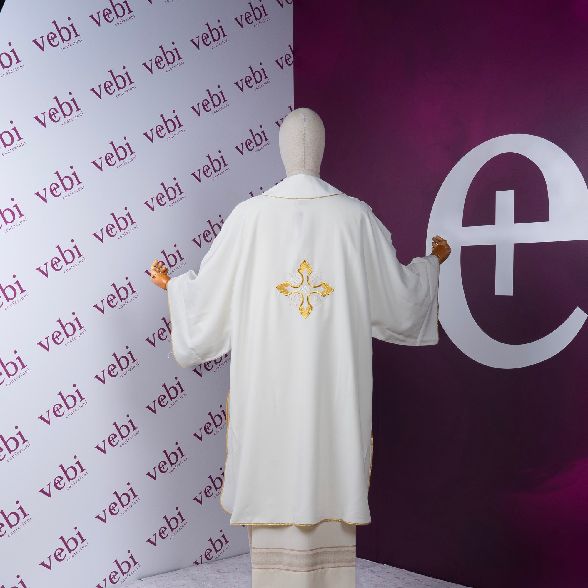 Dalmatica Diaconale Ricamo Croce Oro (Colori Liturgici Disponibili)
