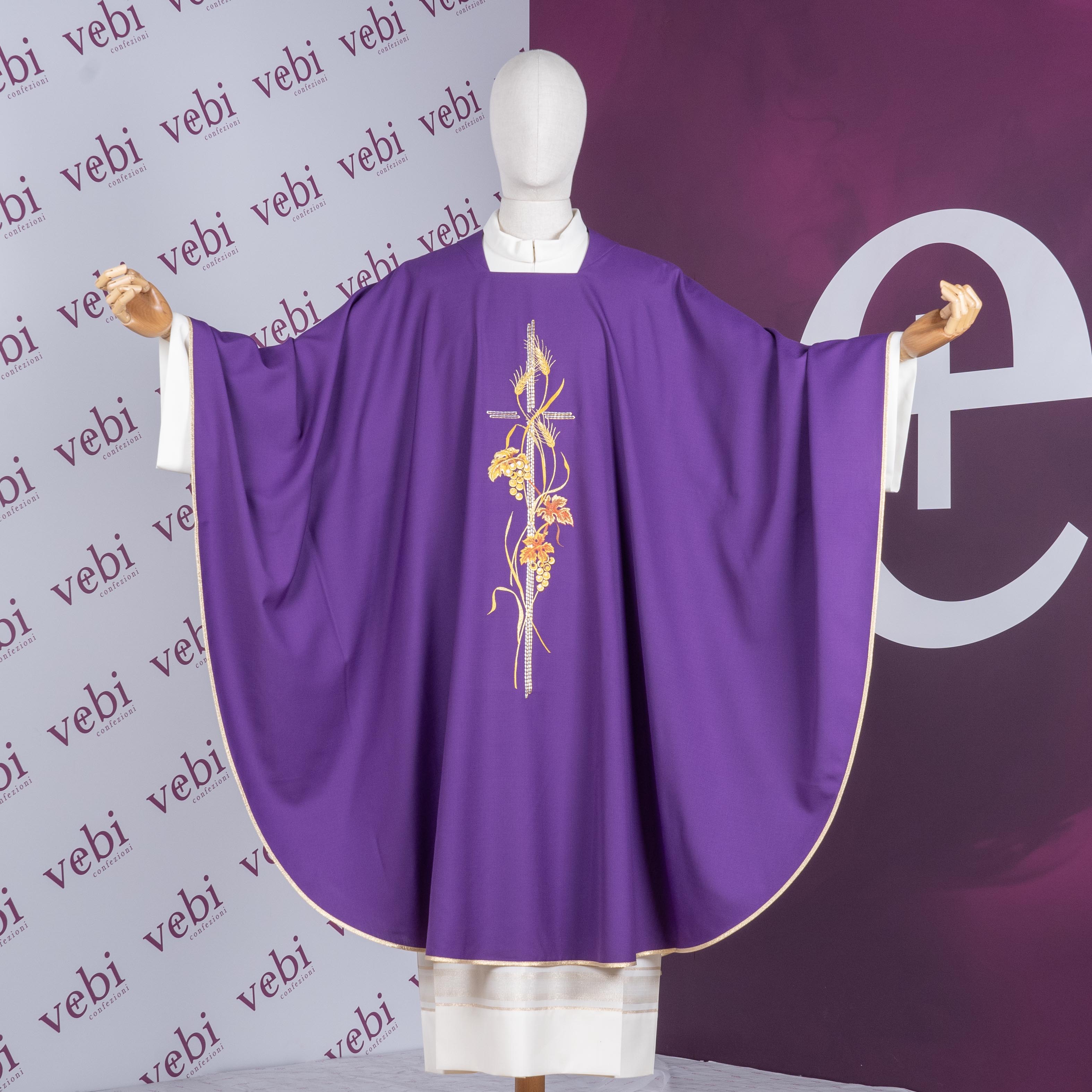 Casula in Terital Lana Leggero con Ricamo Croce, Uva Spighe (Colori Liturgici)