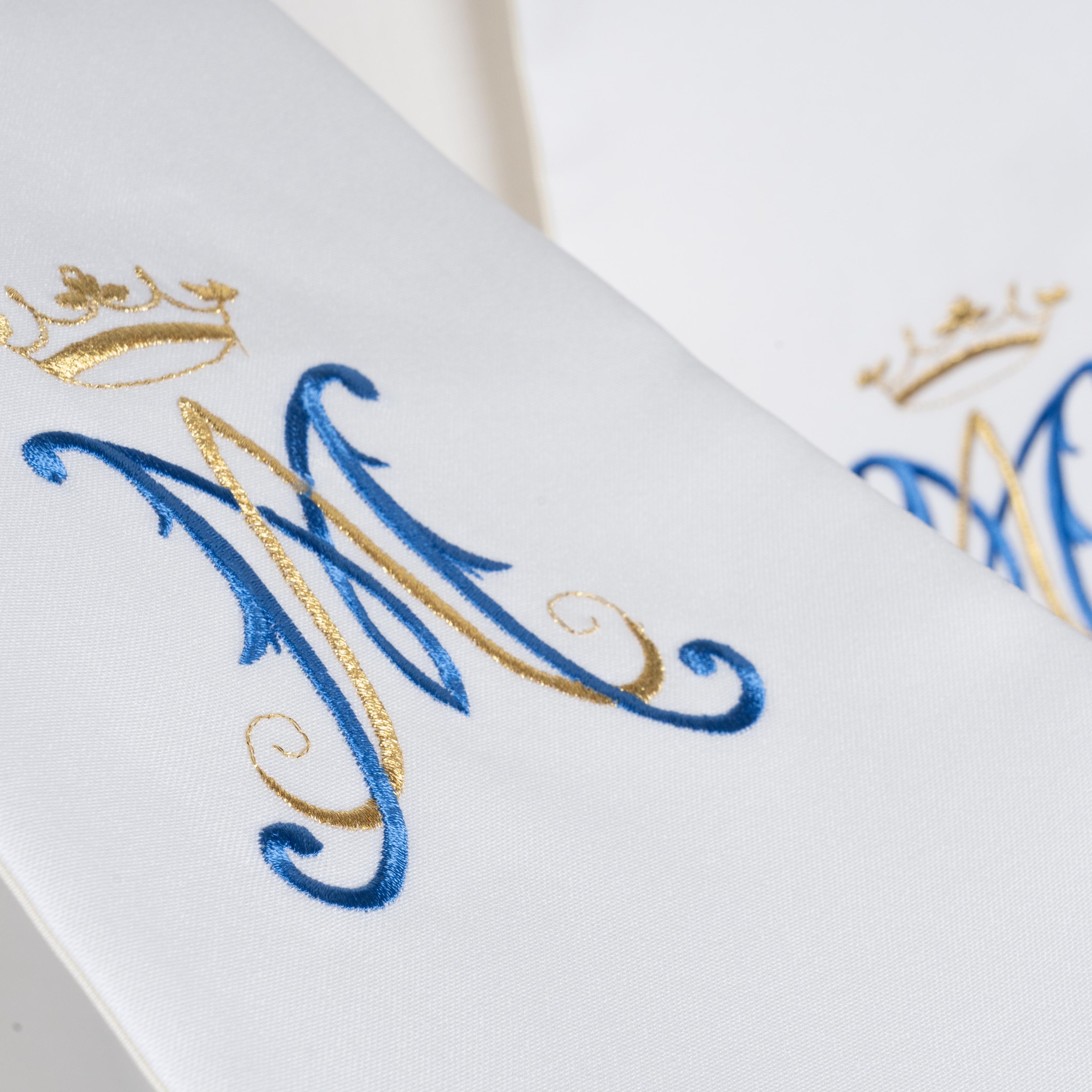 Stola Mariana Ricamo Monogramma