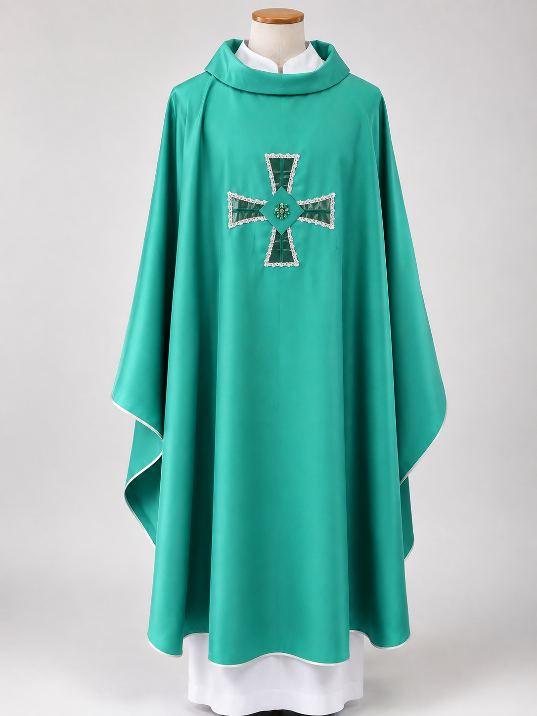 Casula liturgica verde in seta con croce