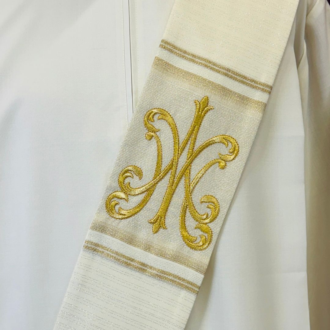 Stola Diaconale con Ricamo Monogramma Mariano