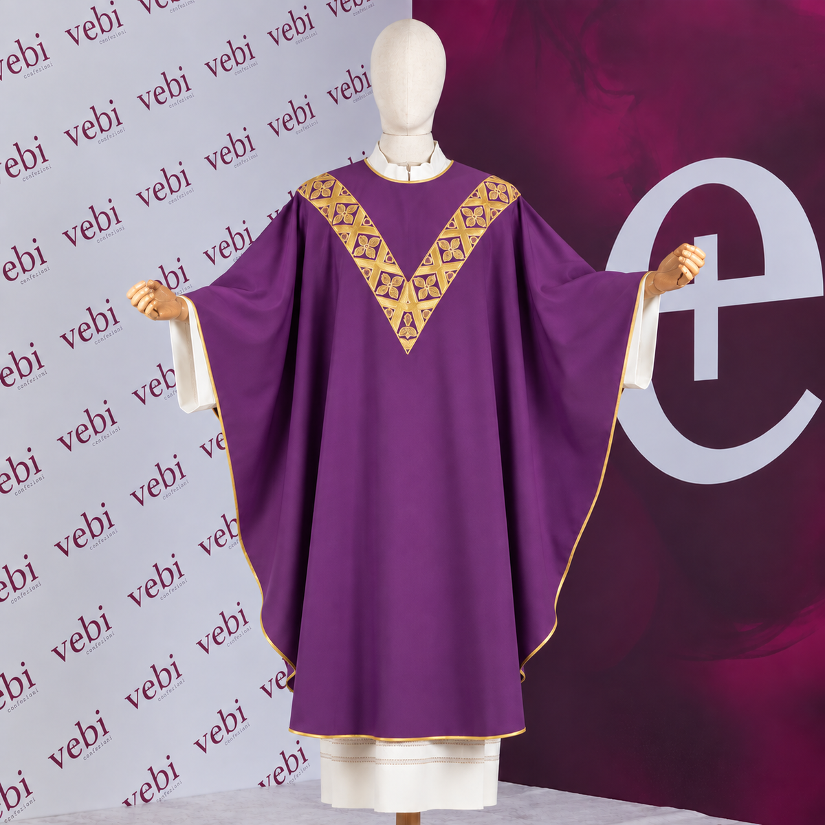 Casula Gallone Croci  Applicato a "V" (Colori Liturgici Disponibili)