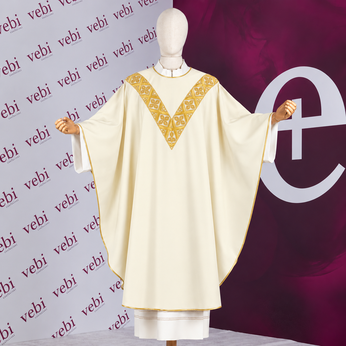 Casula Gallone Croci  Applicato a "V" (Colori Liturgici Disponibili)