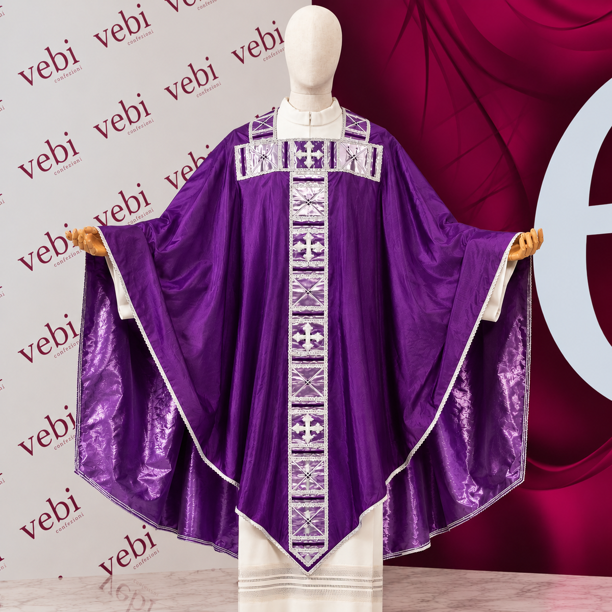Casula Medioevale Foderata con Stolone Tau in Seta e Lurex (Colori Disponibili)