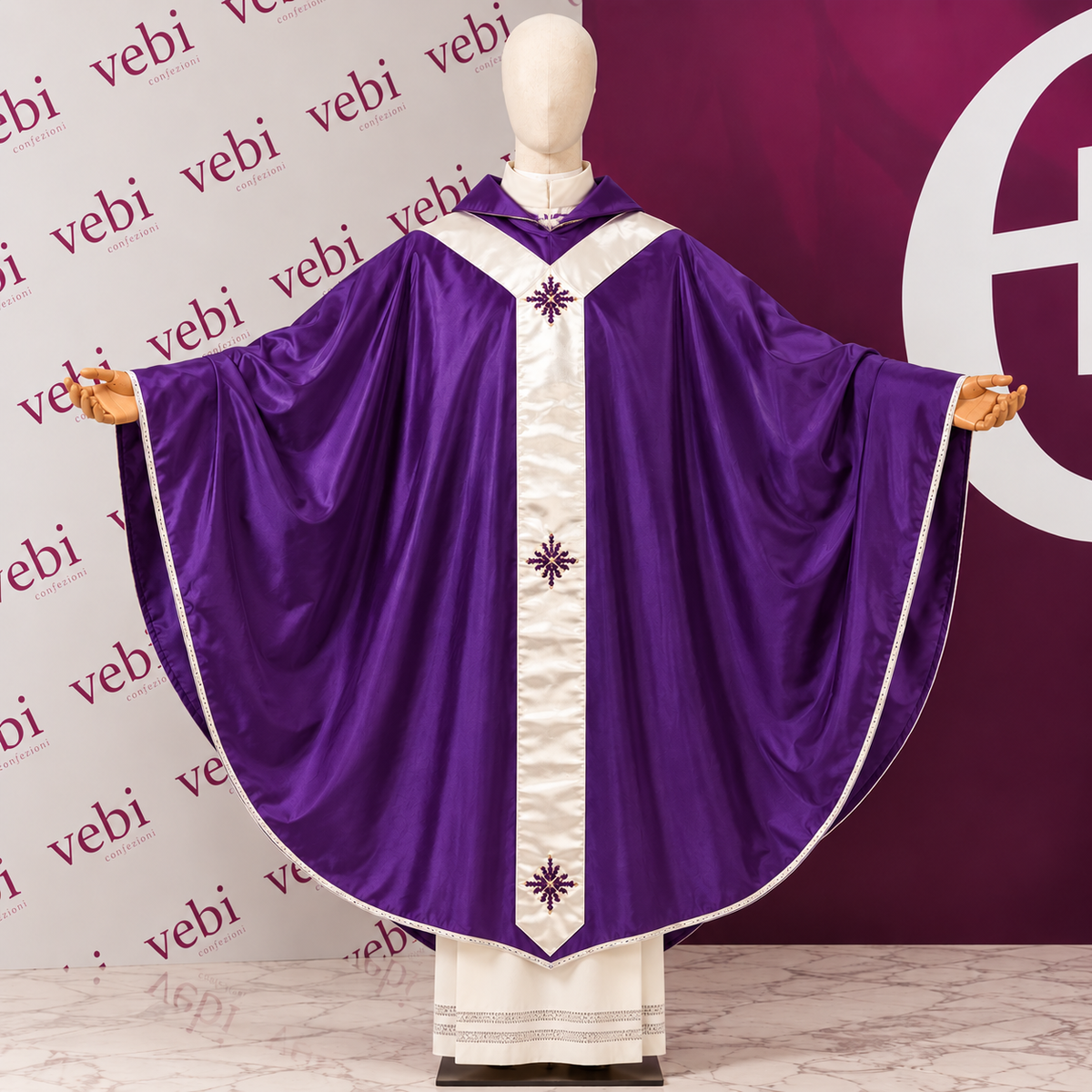 Casula Medioevale in Seta (Colori Liturgici Disponibili)