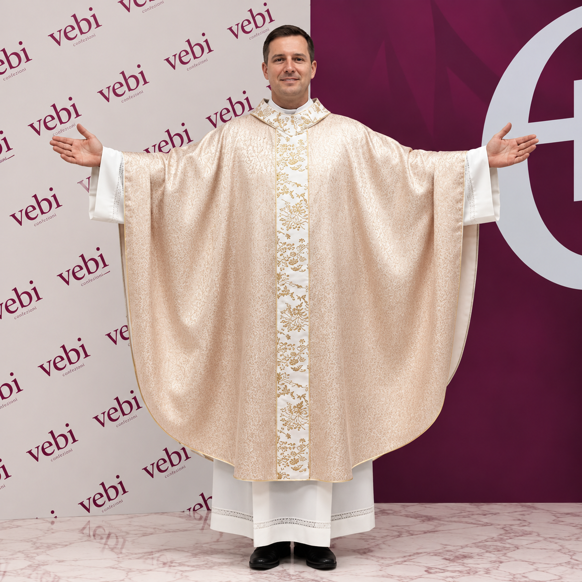 Casula Rosa Liturgica in Tessuto 3D con Stolone e collo Damasco 3D