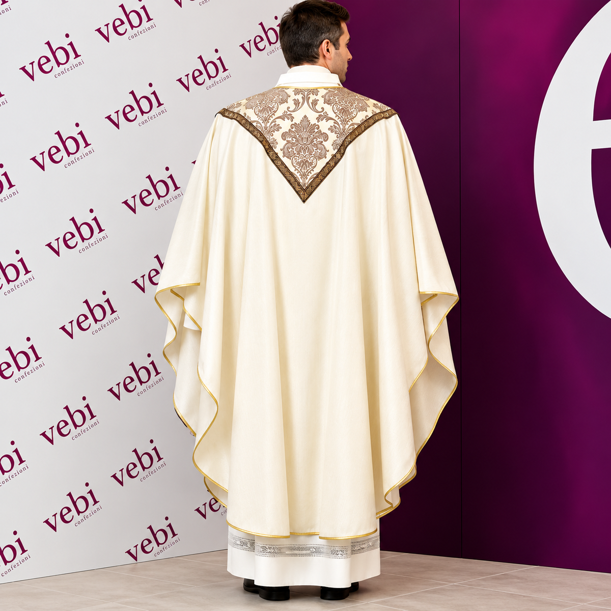 Casula Lana e Lurex Dorato con Inserto Triangolo in Damasco