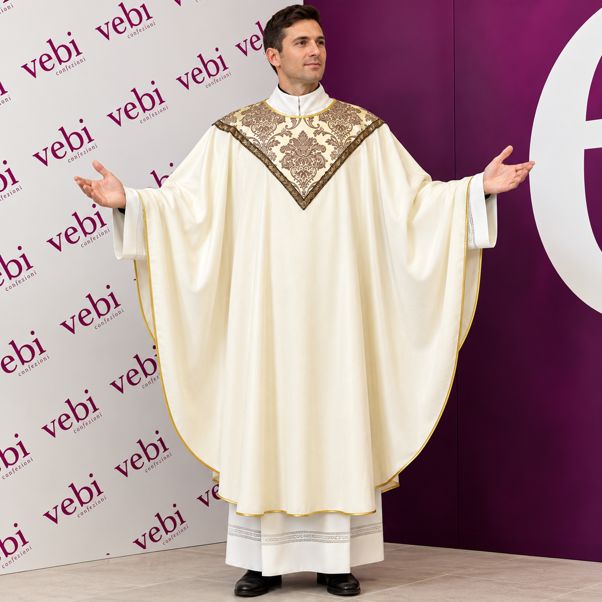 Casula Lana e Lurex Dorato con Inserto Triangolo in Damasco